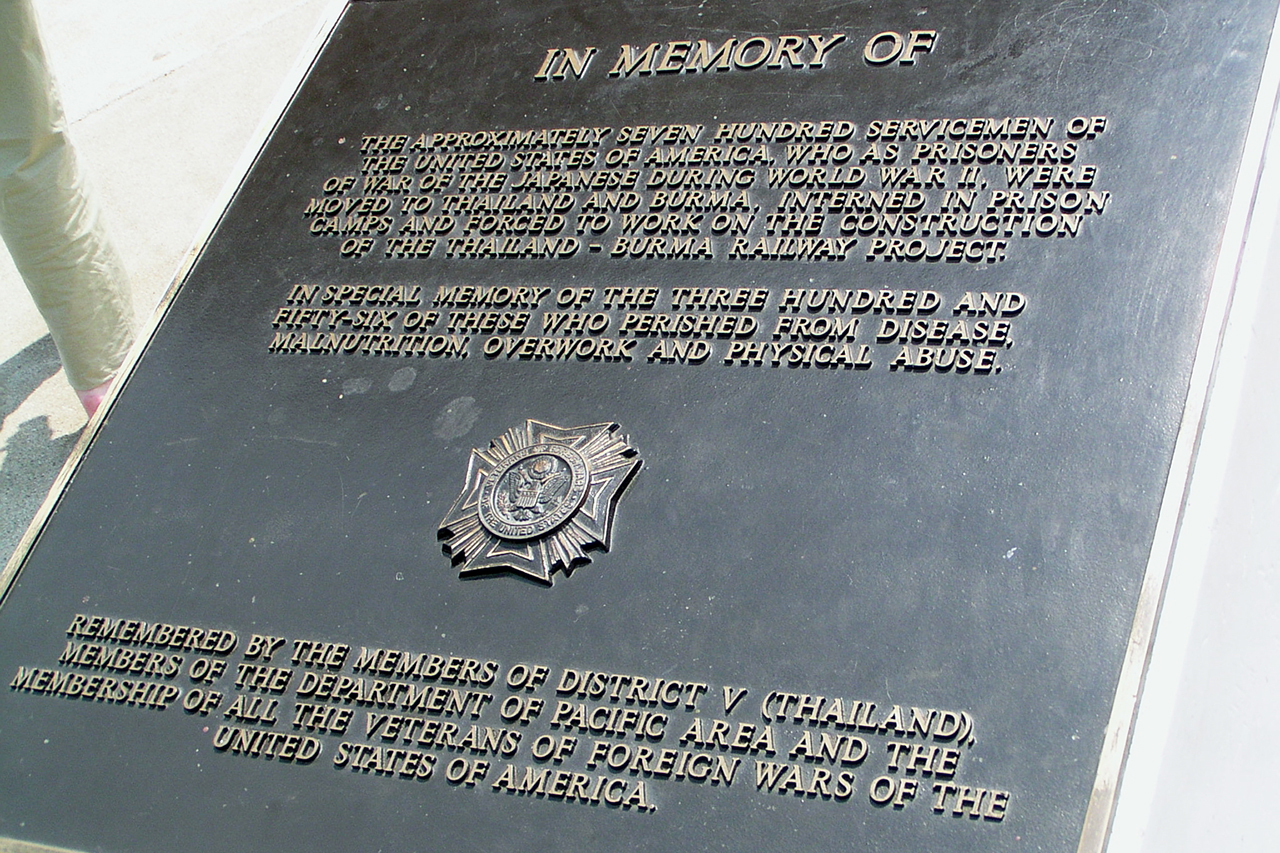 The plaque honouring the American POWs